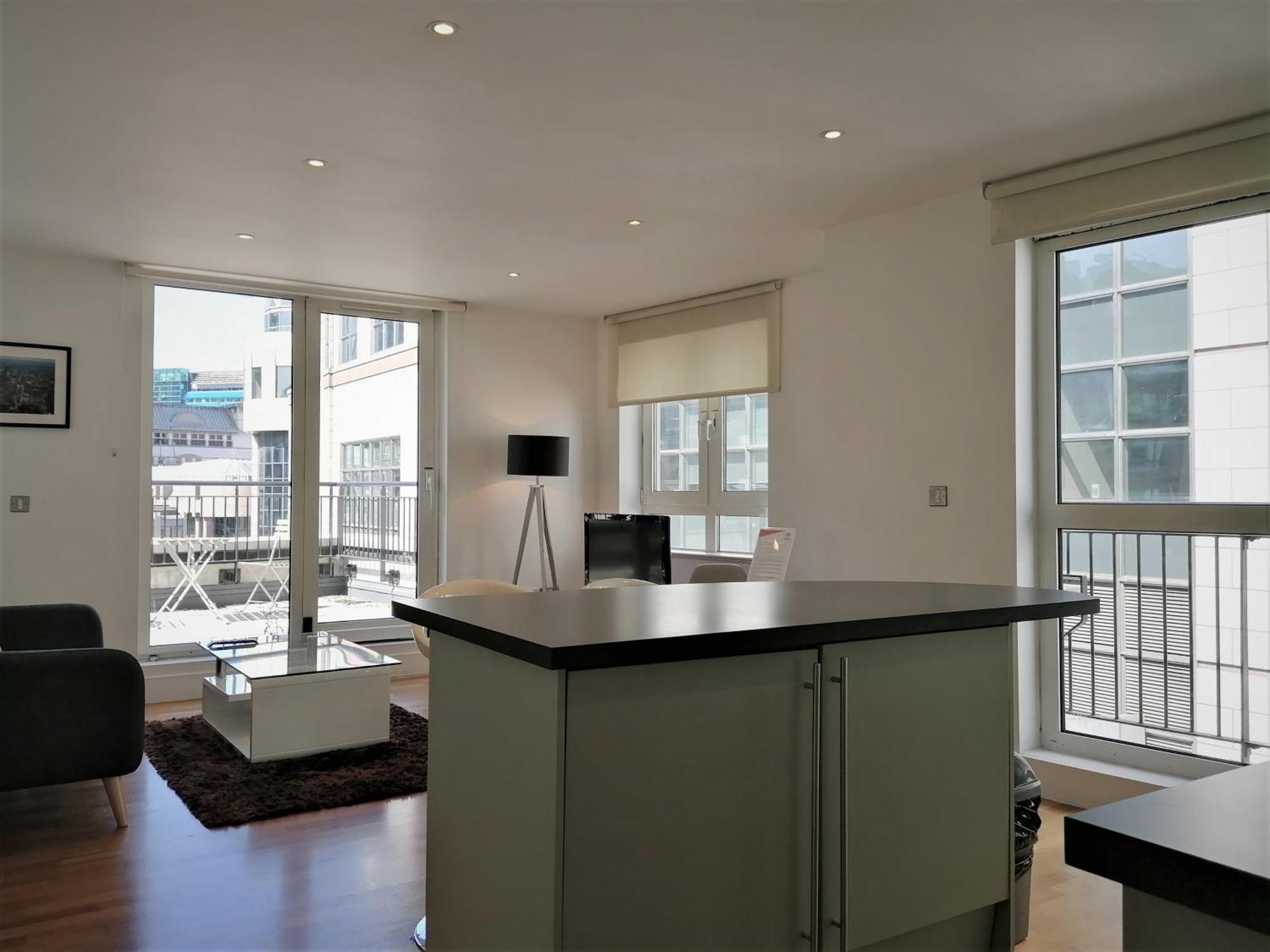 Still Life Tower Hill Executive Londra Exterior foto